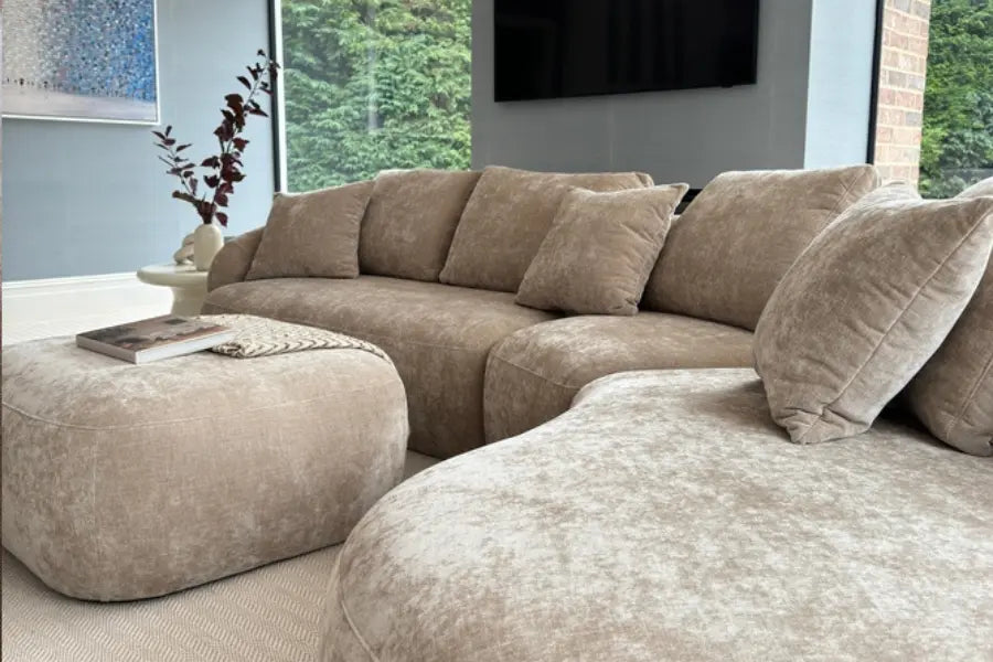 Aurelo Curve Footstool